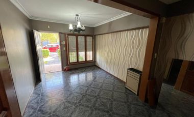 Gran casa de 230 M2. OPORTUNIDAD