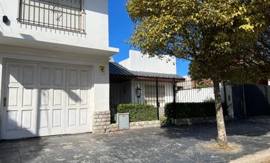 Gran casa de 230 M2. OPORTUNIDAD