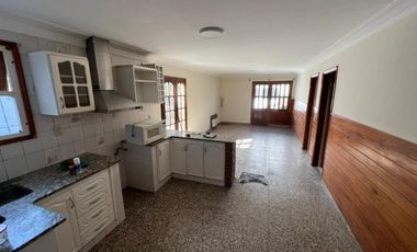 Gran casa de 230 M2. OPORTUNIDAD