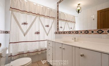 Casa en venta de 4 dorm. en Las Cabras