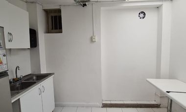 Metro Escuela Militar - Casa Comercial - Canon De Arriendo Incluy