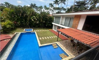 Descubre tu refugio natural perfecto en Manizales!