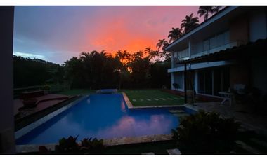 Descubre tu refugio natural perfecto en Manizales!