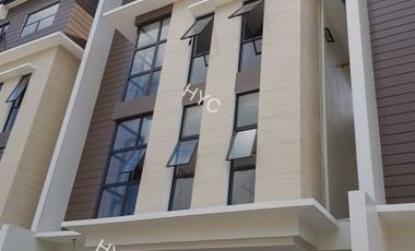 4br Townhouse in Quezon City Tandang Sora Congressional Visayas Ave inside subdivision