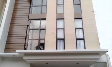 4br Townhouse in Quezon City Tandang Sora Congressional Visayas Ave inside subdivision