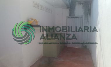 casa en arriendo en galán. Cod A17291