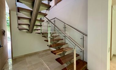 casa en arriendo en loma del atravesado. Cod A776450