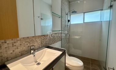 casa en arriendo en loma del atravesado. Cod A776450