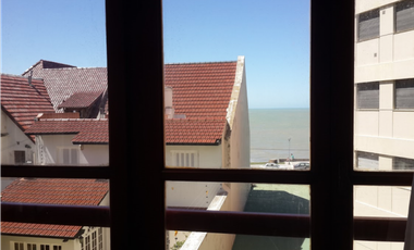 Importante Casona a metros del mar ideal hostel o renta temporaria. Zona La Perla