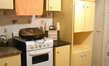 Importante Casona a metros del mar ideal hostel o renta temporaria. Zona La Perla