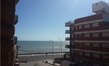 Importante Casona a metros del mar ideal hostel o renta temporaria. Zona La Perla