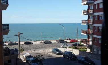 Importante Casona a metros del mar ideal hostel o renta temporaria. Zona La Perla