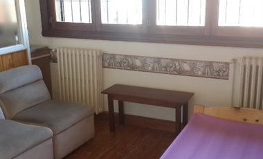 Importante Casona a metros del mar ideal hostel o renta temporaria. Zona La Perla