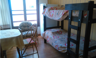 Importante Casona a metros del mar ideal hostel o renta temporaria. Zona La Perla