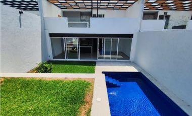 Casa NUEVA en venta en Lomas Trujillo con alberca
