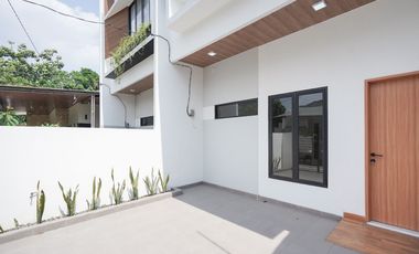 Rumah 2 Lt SHM 10 menit ke RS. Taman Harapan Baru Dibantu KPR J-37501