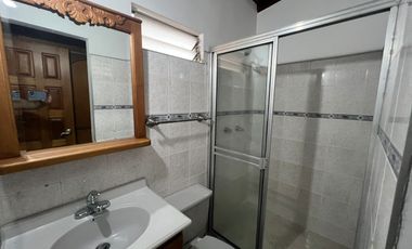 casa en arriendo en loma del barro. Cod A62951