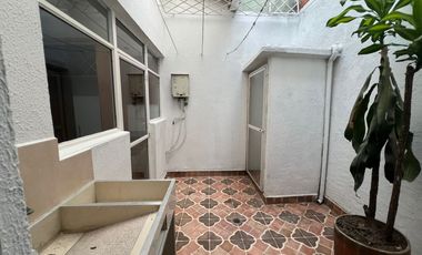 casa en arriendo en loma del barro. Cod A62951
