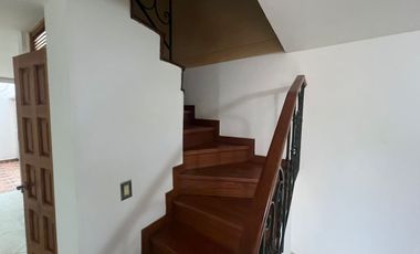 casa en arriendo en loma del barro. Cod A62951