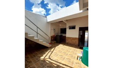 SE VENDE CASA EN BARRIO LAS VIÑAS DE MONTERIA