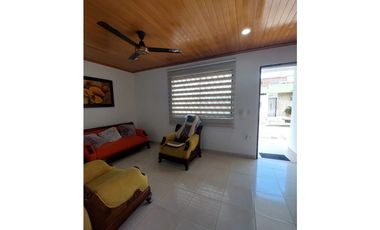SE VENDE CASA EN BARRIO LAS VIÑAS DE MONTERIA