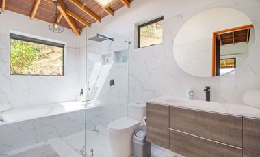 casa en arriendo en vereda la miel. Cod A22445