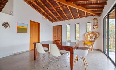 casa en arriendo en vereda la miel. Cod A22445