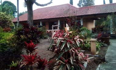 Villa Luas & Strategis Wilayah Tengah Tempat Wisata Ciater, Subang