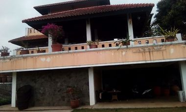 Villa Luas & Strategis Wilayah Tengah Tempat Wisata Ciater, Subang