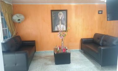 Casa de dos plantas en Las Gaviotas