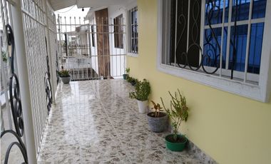Casa de dos plantas en Las Gaviotas