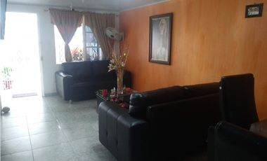 Casa de dos plantas en Las Gaviotas