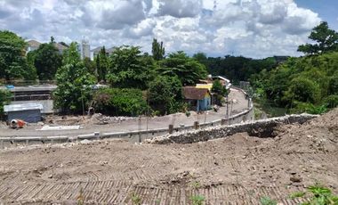 Kompleks pertokoan terbesar di Jogja