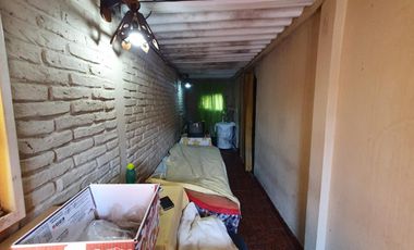 Casa 4 amb. y depto en venta - Moreno