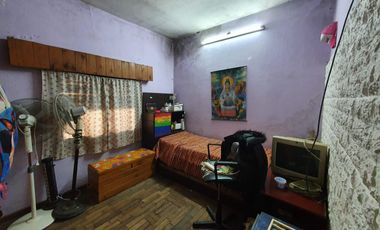 Casa 4 amb. y depto en venta - Moreno
