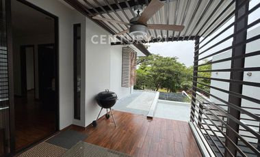 Serenia Hills With 4 Bedrooms Semi Furnished S Pool