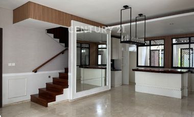 Serenia Hills With 4 Bedrooms Semi Furnished S Pool