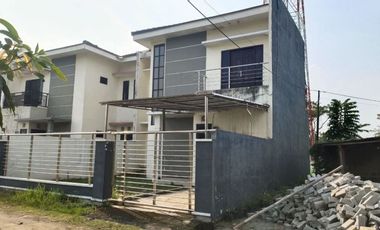 Rumah 2 lantai Jawa timur dengan Type 60/80 desain Mezzanine