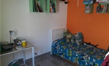 Chalet 4 ambientes. Patio. Quincho. Zona Chauvin.