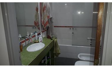 Chalet 4 ambientes. Patio. Quincho. Zona Chauvin.