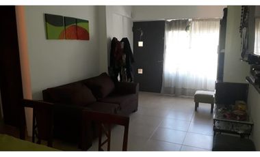 Chalet 4 ambientes. Patio. Quincho. Zona Chauvin.