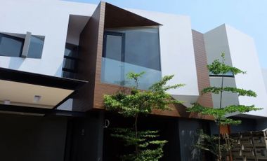 [2DDAE1] For Sale 4 Bedroom House, 206m2 - Jagakarsa, South Jakarta
