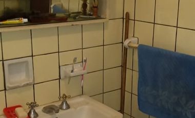 Venta Depto. Tipo casa. con local. c/Terraza