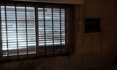 Venta Depto. Tipo casa. con local. c/Terraza