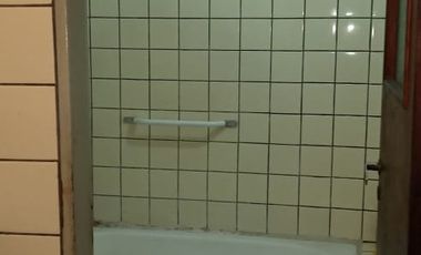 Venta Depto. Tipo casa. con local. c/Terraza