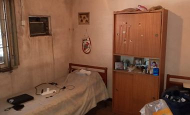 Venta Depto. Tipo casa. con local. c/Terraza