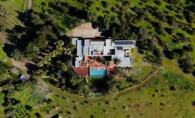 Casa en venta de 6 dorm. en Curacaví