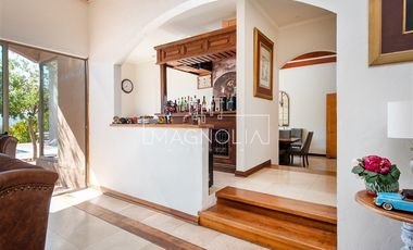 Casa en venta de 6 dorm. en Curacaví