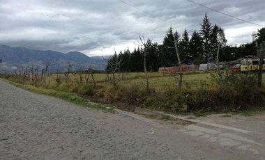Venta de casa de campo con terreno en Otavalo