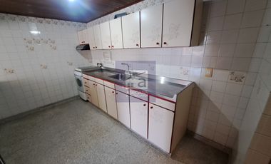 COD. 4637 - SE ARRIENDA CASA - BARRIO: MUTIS